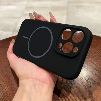 NOLVAREO™ Holiday Edition – Minimal MagSafe iPhone Case ⚫